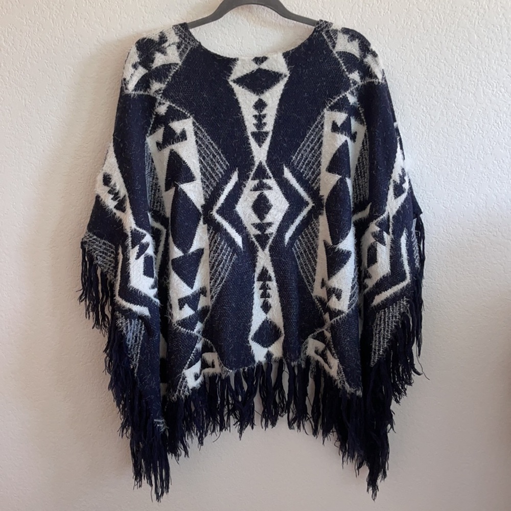 Printed poncho - Picture 2 of 2